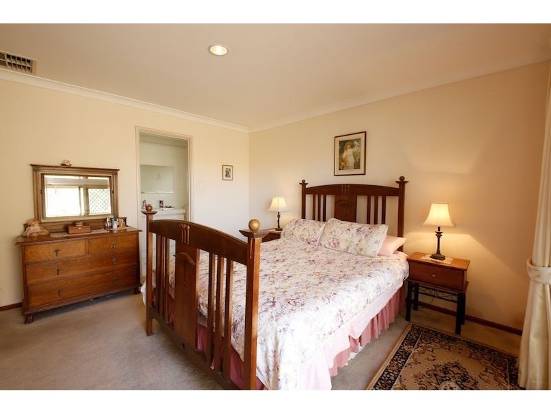 26 Kinross Road, Applecross WA 6153