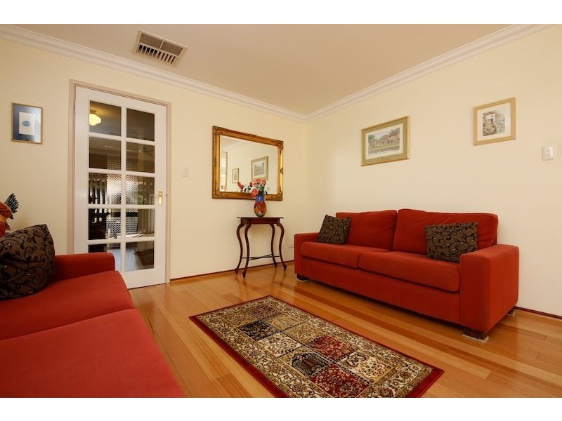 26 Kinross Road, Applecross WA 6153