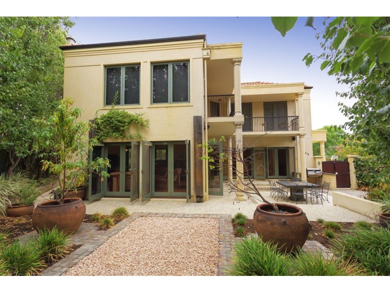 9A Dunvegan Road, Applecross WA 6153