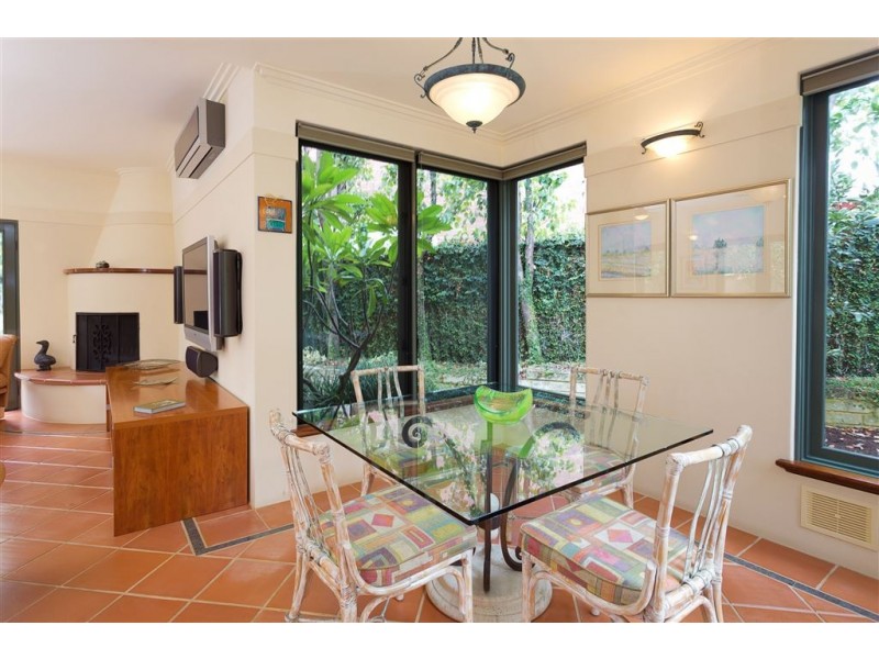 9A Dunvegan Road, Applecross WA 6153