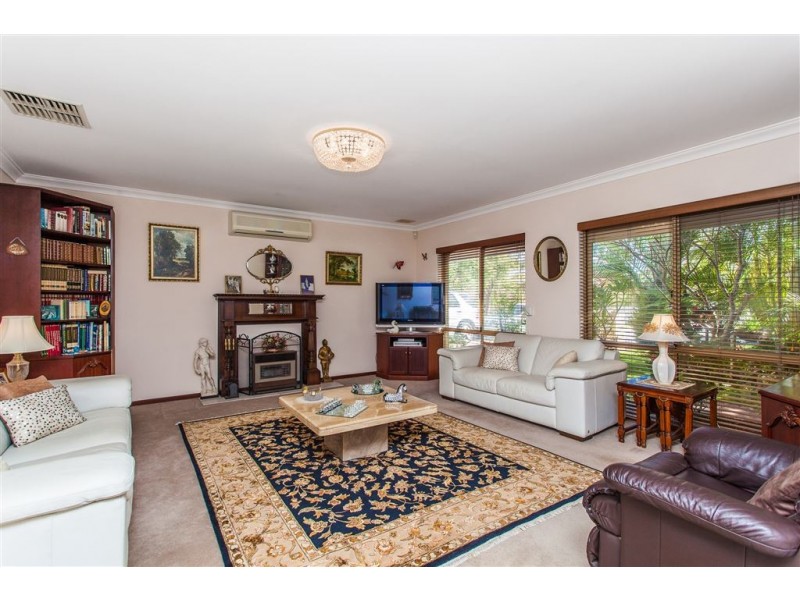 31 Macrae Road, Applecross WA 6153