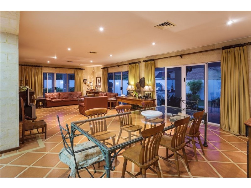 53 Duncraig Road, Applecross WA 6153