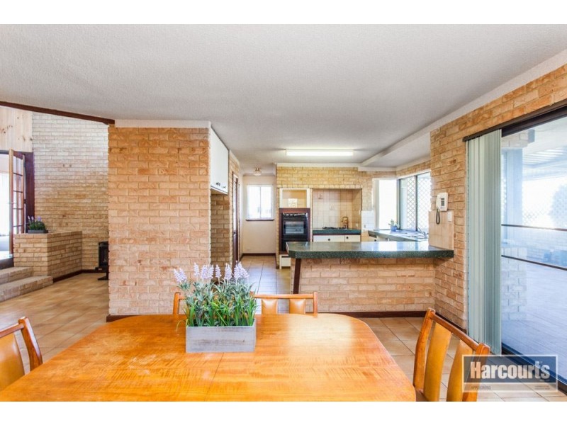 6 Hayman Court, Coogee WA 6166