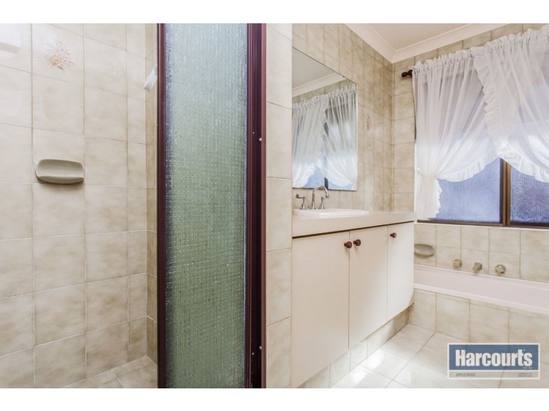 6 Hayman Court, Coogee WA 6166