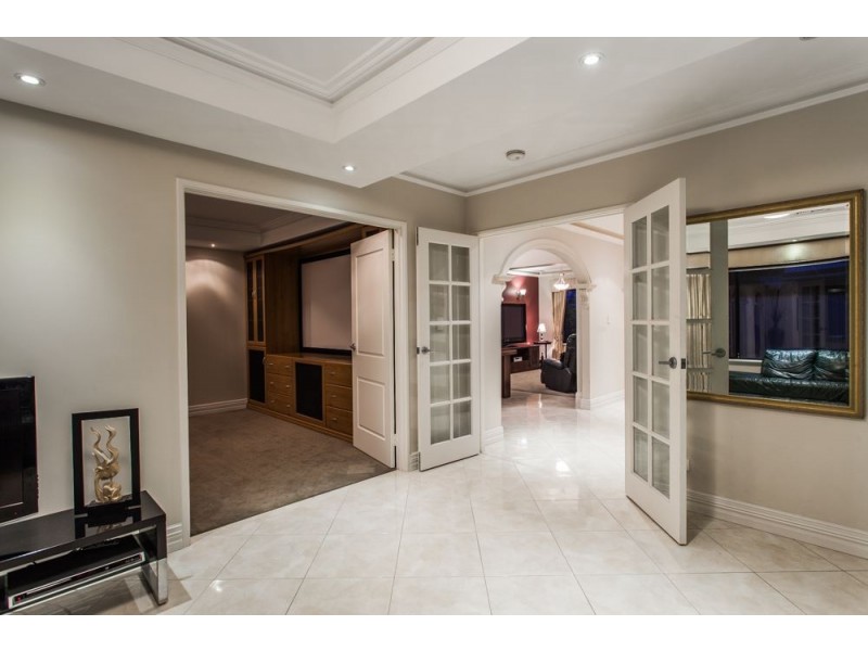 10 Ashmore Avenue, Canning Vale WA 6155