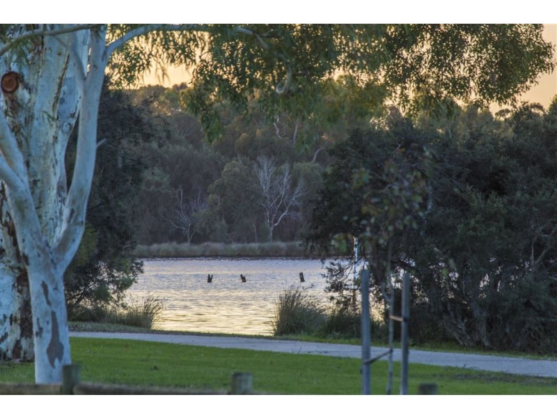 28 Zenith Street, Shelley WA 6148