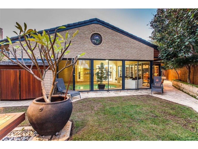 27 Neesham Street, Booragoon WA 6154