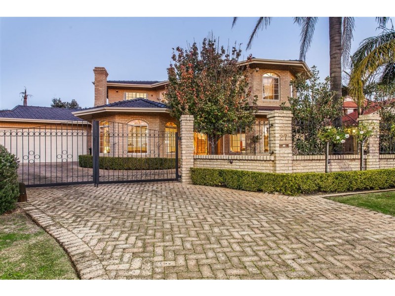 27 Neesham Street, Booragoon WA 6154