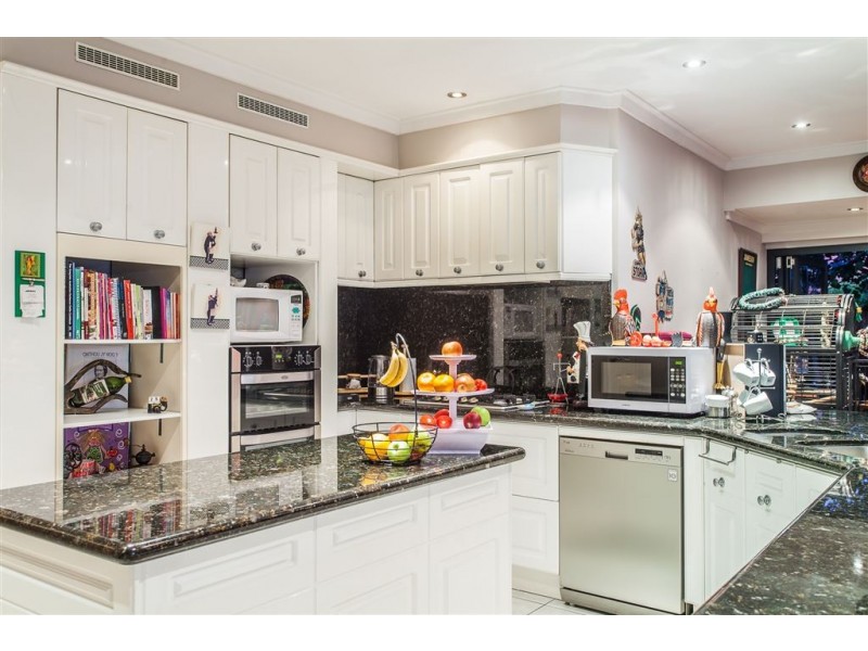 27 Neesham Street, Booragoon WA 6154