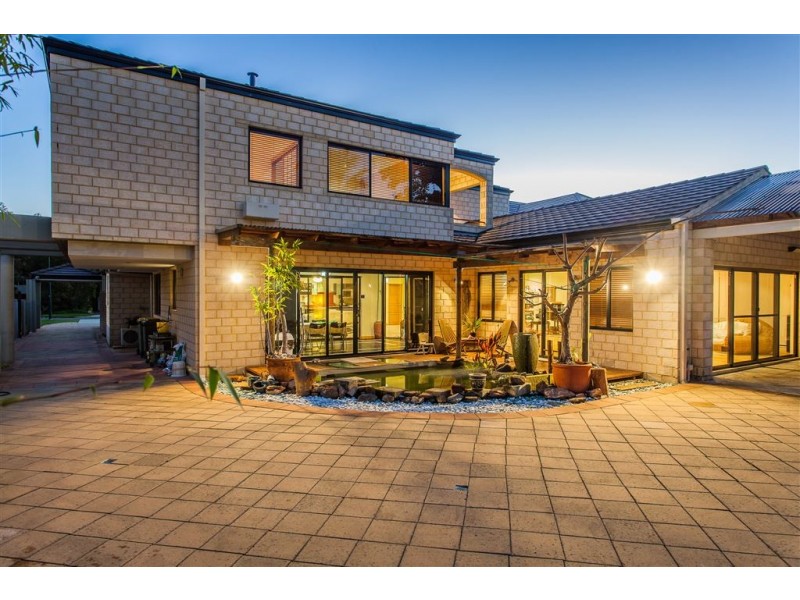 22 Tain Street, Applecross WA 6153