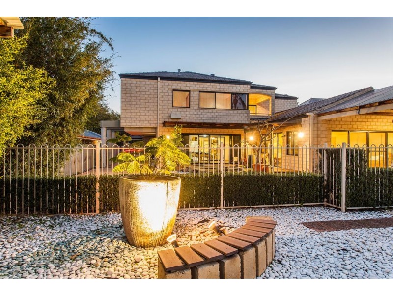 22 Tain Street, Applecross WA 6153