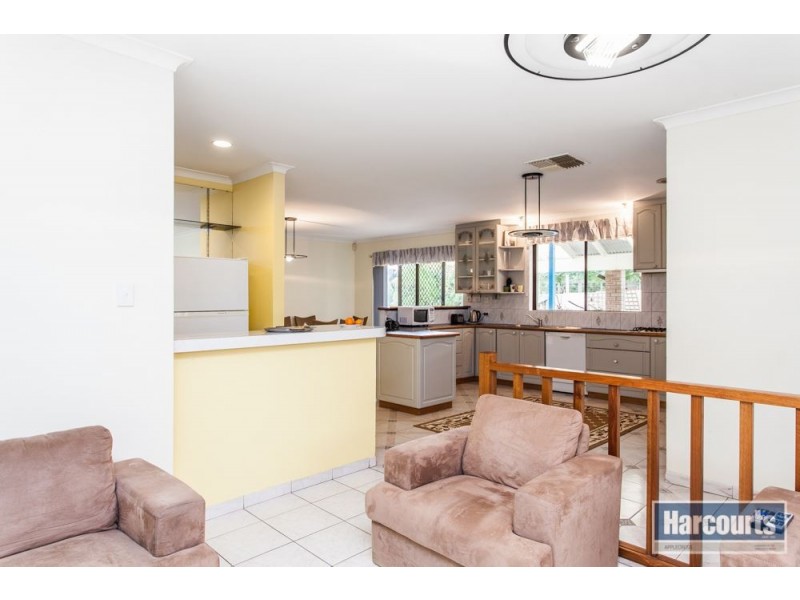 30 Hadley Gardens, Kardinya WA 6163