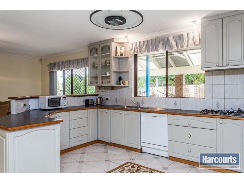 30 Hadley Gardens, Kardinya WA 6163