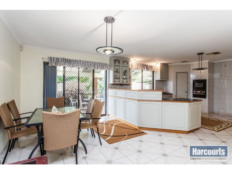 30 Hadley Gardens, Kardinya WA 6163