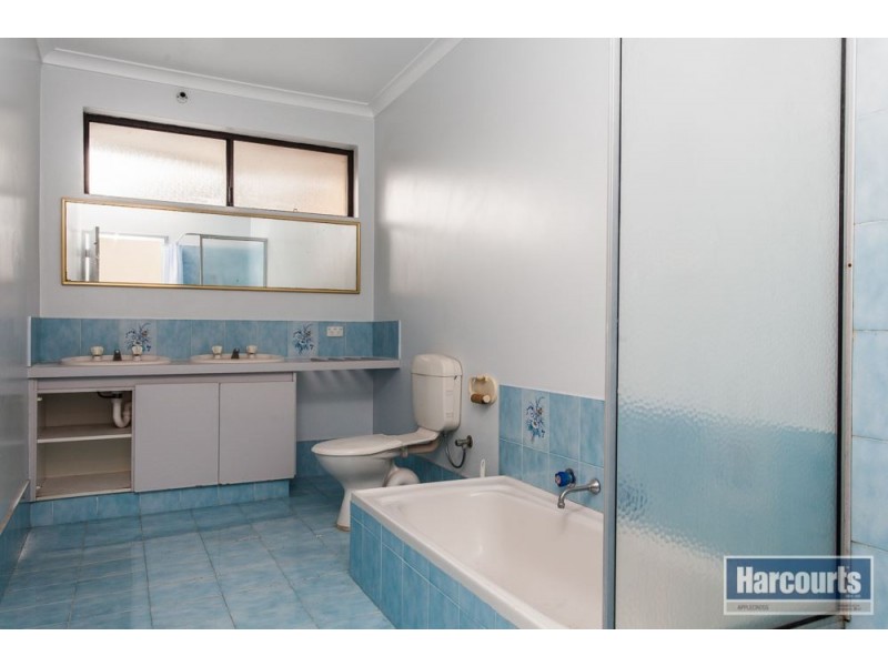 30 Hadley Gardens, Kardinya WA 6163