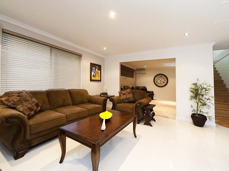 17 Hodgkinson Turn, Canning Vale WA 6155