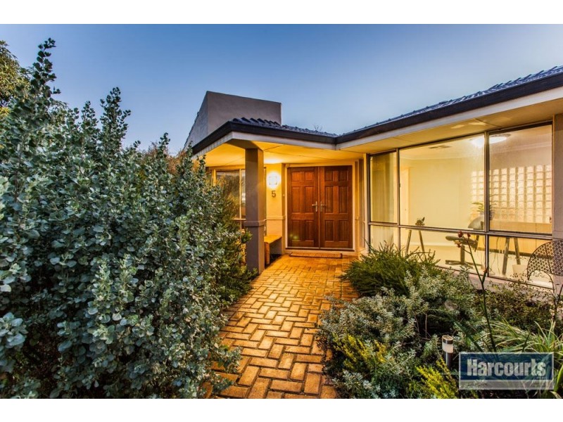 5 Radden Green, Winthrop WA 6150