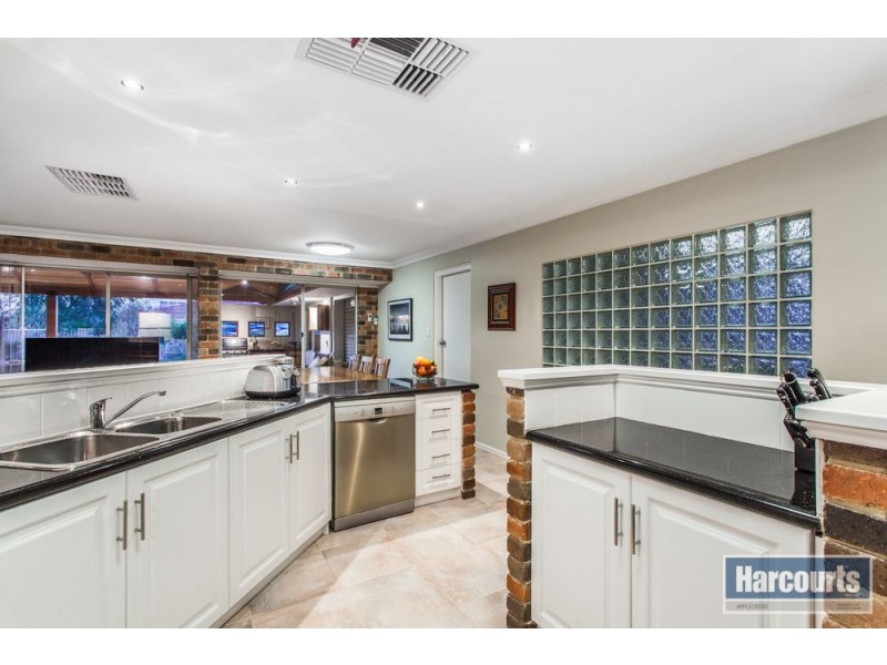 5 Radden Green, Winthrop WA 6150