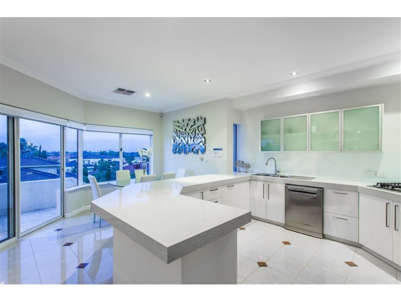9 Rossiter Way, Winthrop WA 6150