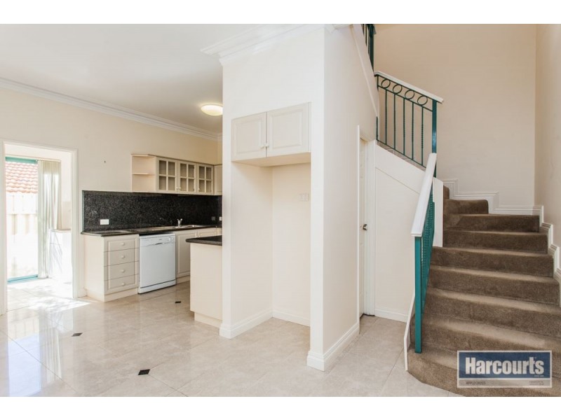 2D First Avenue, Applecross WA 6153