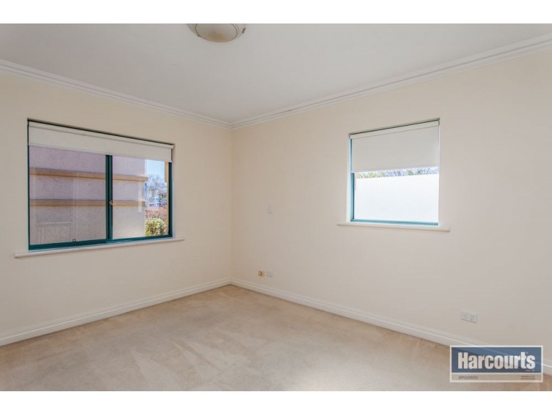 2D First Avenue, Applecross WA 6153