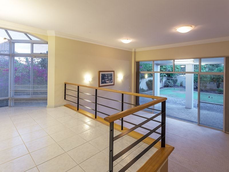 11 Ness Rd, Applecross WA 6153