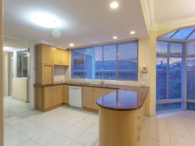 11 Ness Rd, Applecross WA 6153