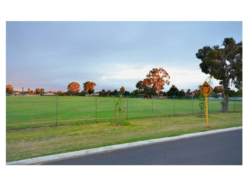 11A Elderfield Road, Manning WA 6152