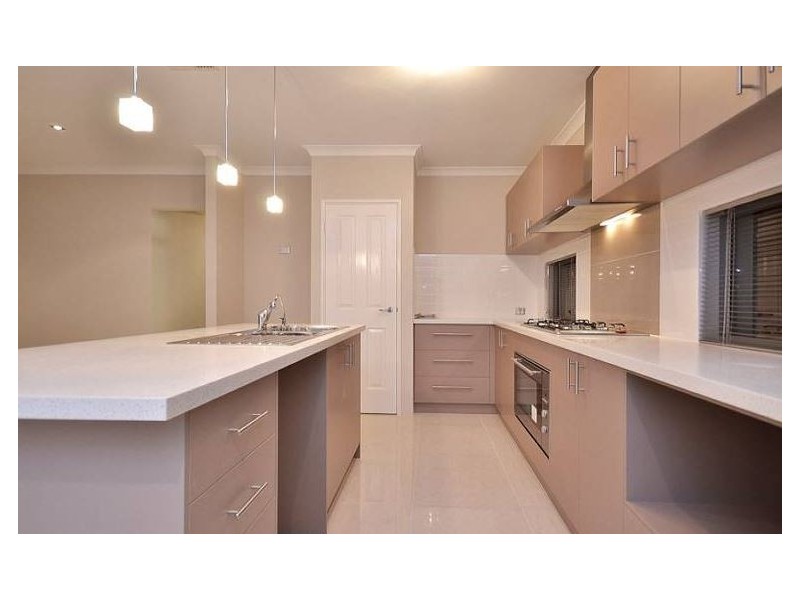 11A Elderfield Road, Manning WA 6152