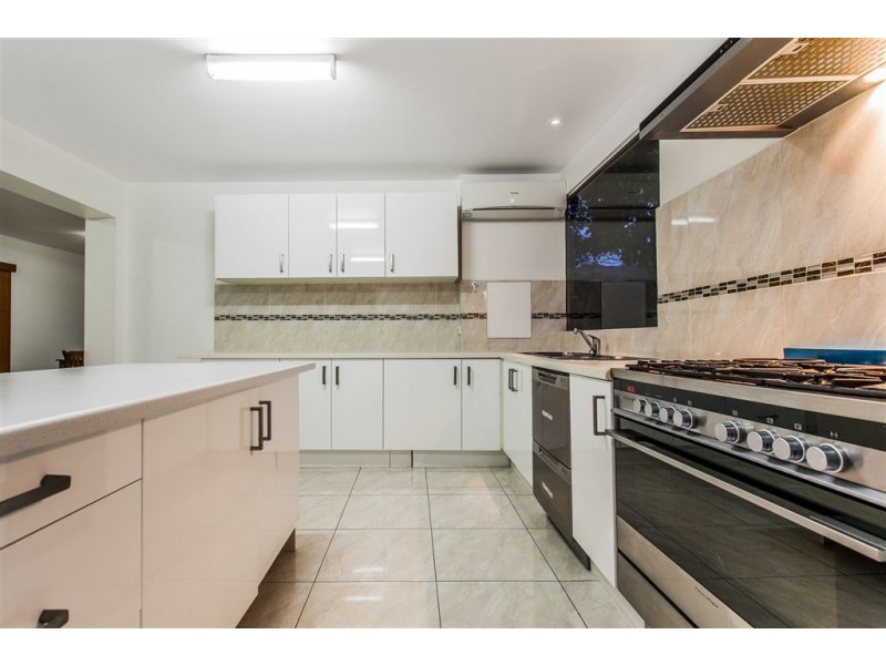 83 Central Road, Rossmoyne WA 6148