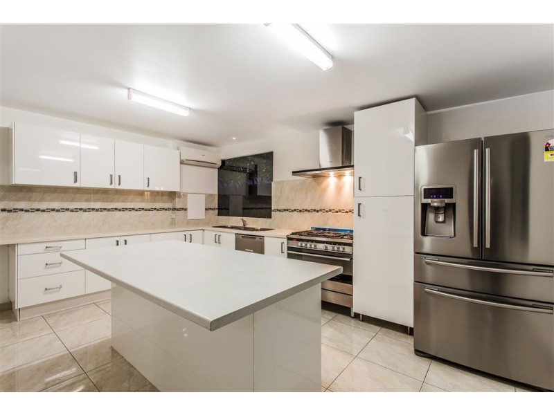 83 Central Road, Rossmoyne WA 6148