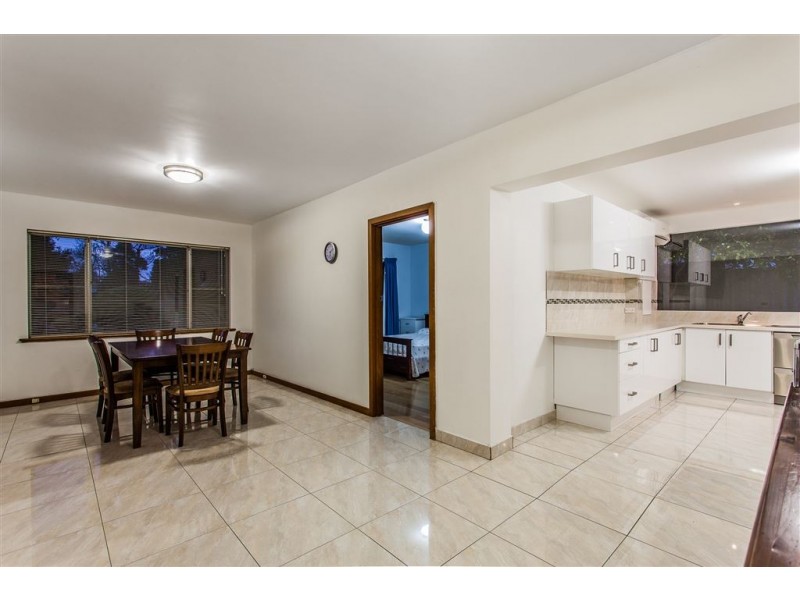 83 Central Road, Rossmoyne WA 6148