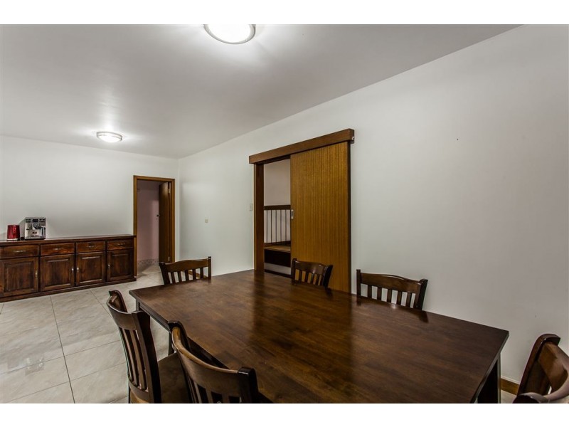 83 Central Road, Rossmoyne WA 6148