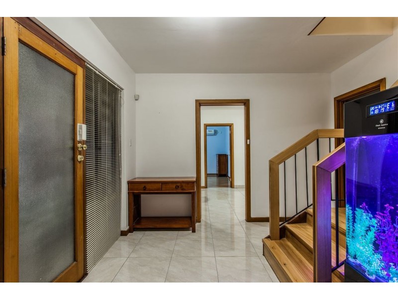 83 Central Road, Rossmoyne WA 6148