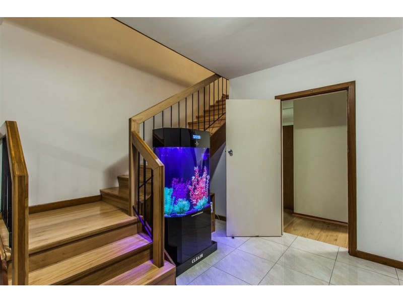 83 Central Road, Rossmoyne WA 6148