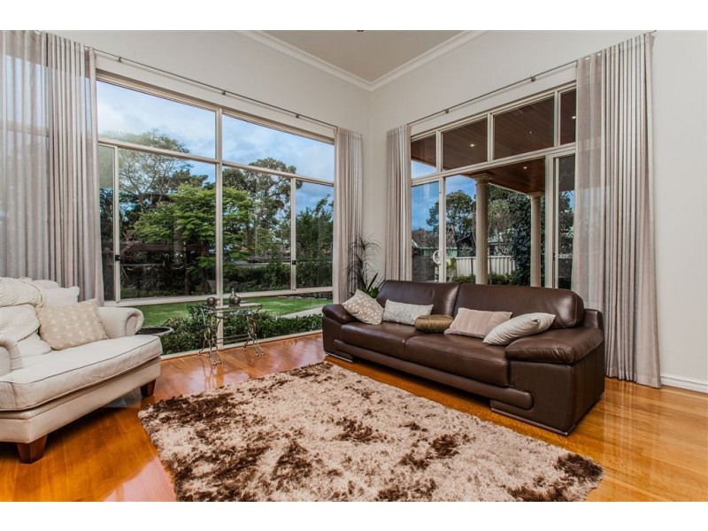 26 Mount Henry Road, Salter Point WA 6152