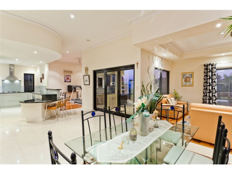 14 Kirkby Ridge, Salter Point WA 6152