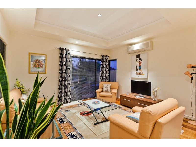 14 Kirkby Ridge, Salter Point WA 6152