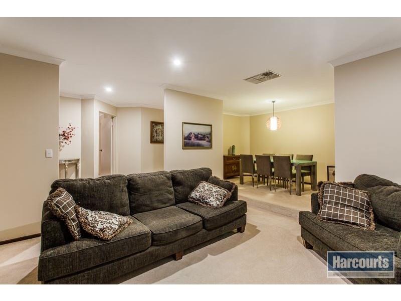 27 Winthrop Drive, Winthrop WA 6150