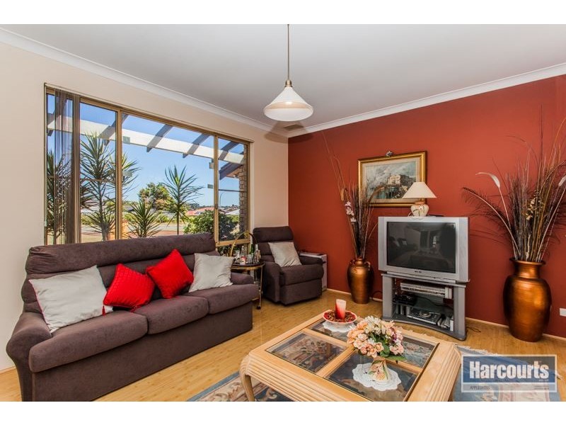 21 Crossland Way, Kardinya WA 6163
