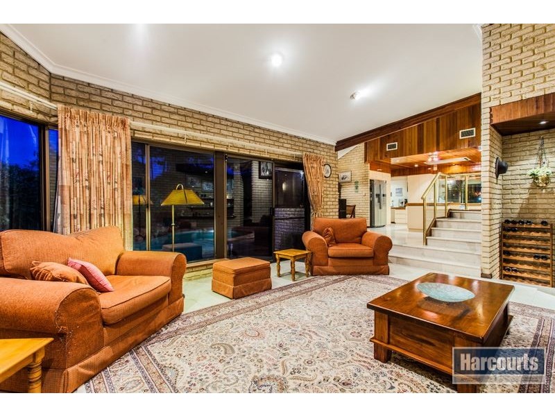 4 Buttel Top, Winthrop WA 6150