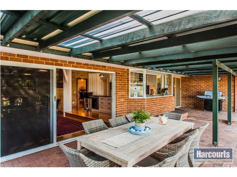 10 Harwood Rise, Leeming WA 6149