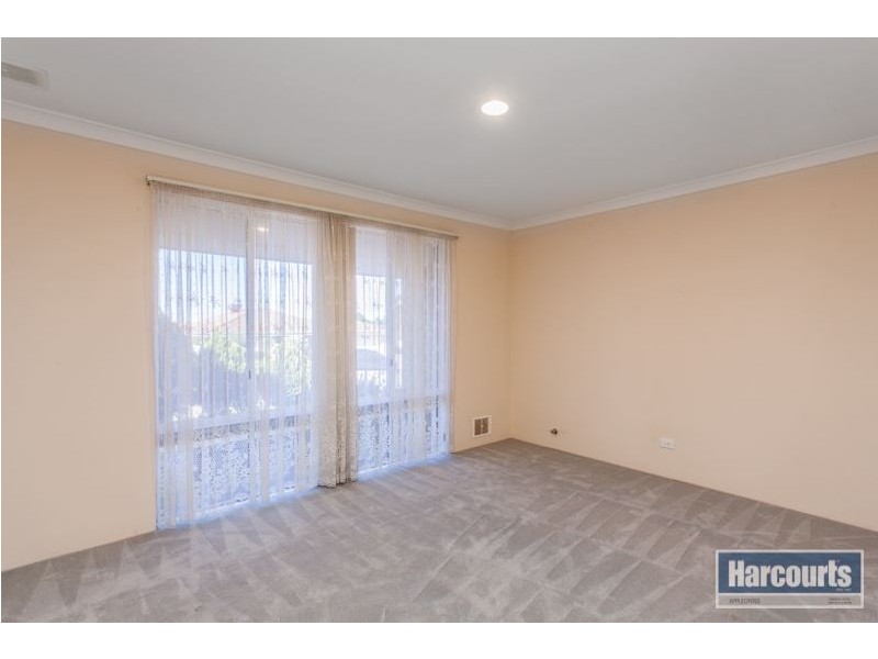 17 Harvey Crescent, Kardinya WA 6163