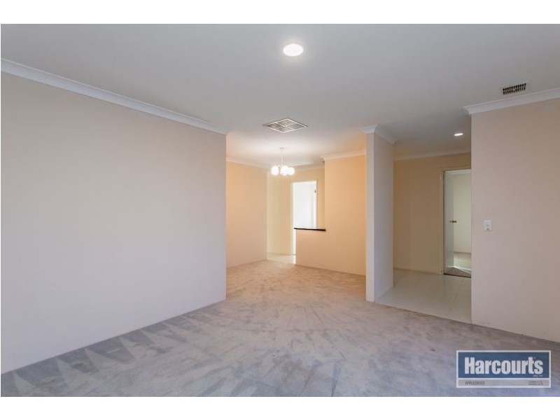 17 Harvey Crescent, Kardinya WA 6163