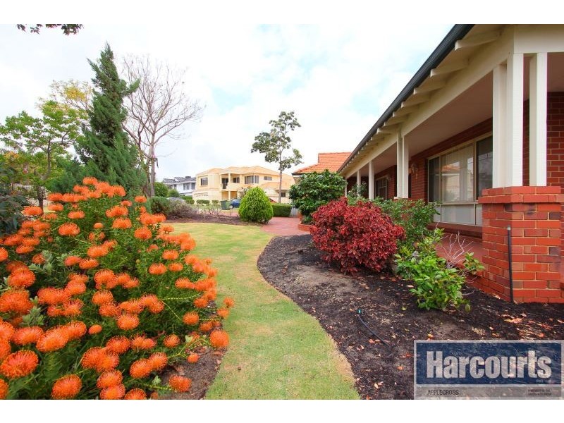 2 Craig Place, Winthrop WA 6150