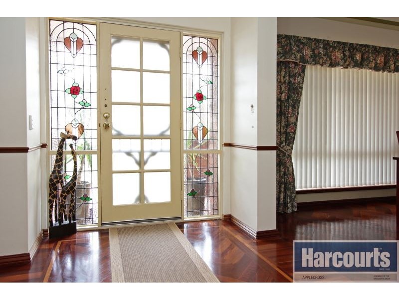 2 Craig Place, Winthrop WA 6150