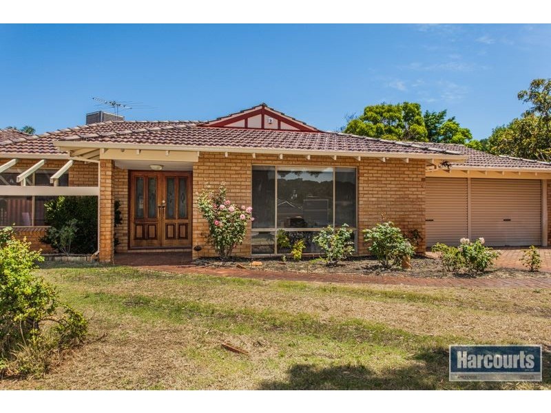 10 Mackinlay Place, Winthrop WA 6150