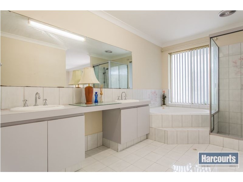 10 Mackinlay Place, Winthrop WA 6150