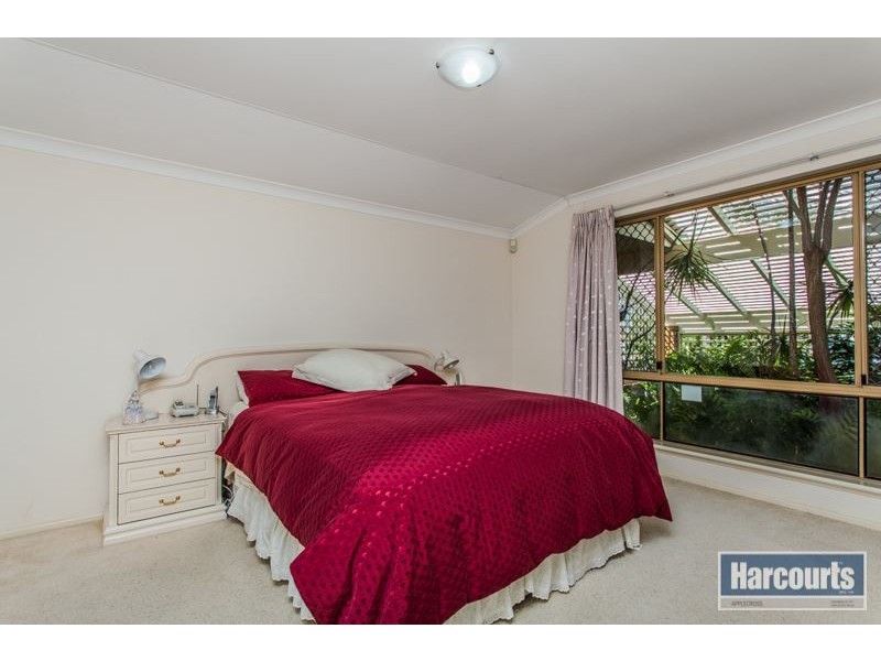 4 Woolnough Heights, Kardinya WA 6163