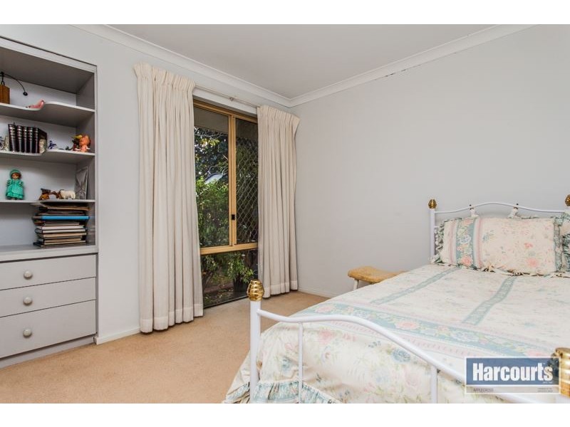 4 Woolnough Heights, Kardinya WA 6163